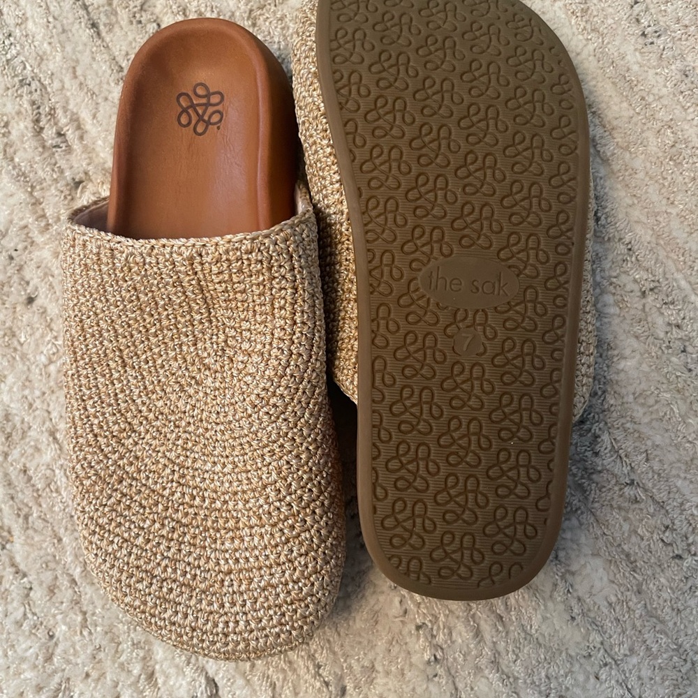 The Sak Women’s Tan Slip-On Shoes - Picture 4 of 4
